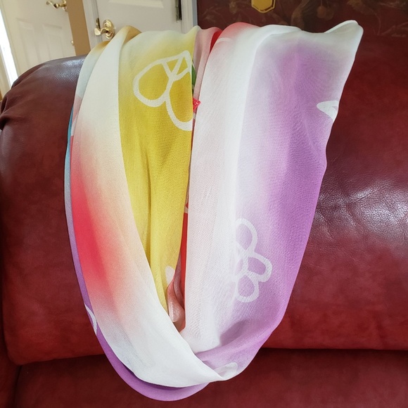 LEVI'S PRIDE SCARF:NWT STARS,HEARTS,PEACE SIGNS & MORE MOTIF - Picture 2 of 11